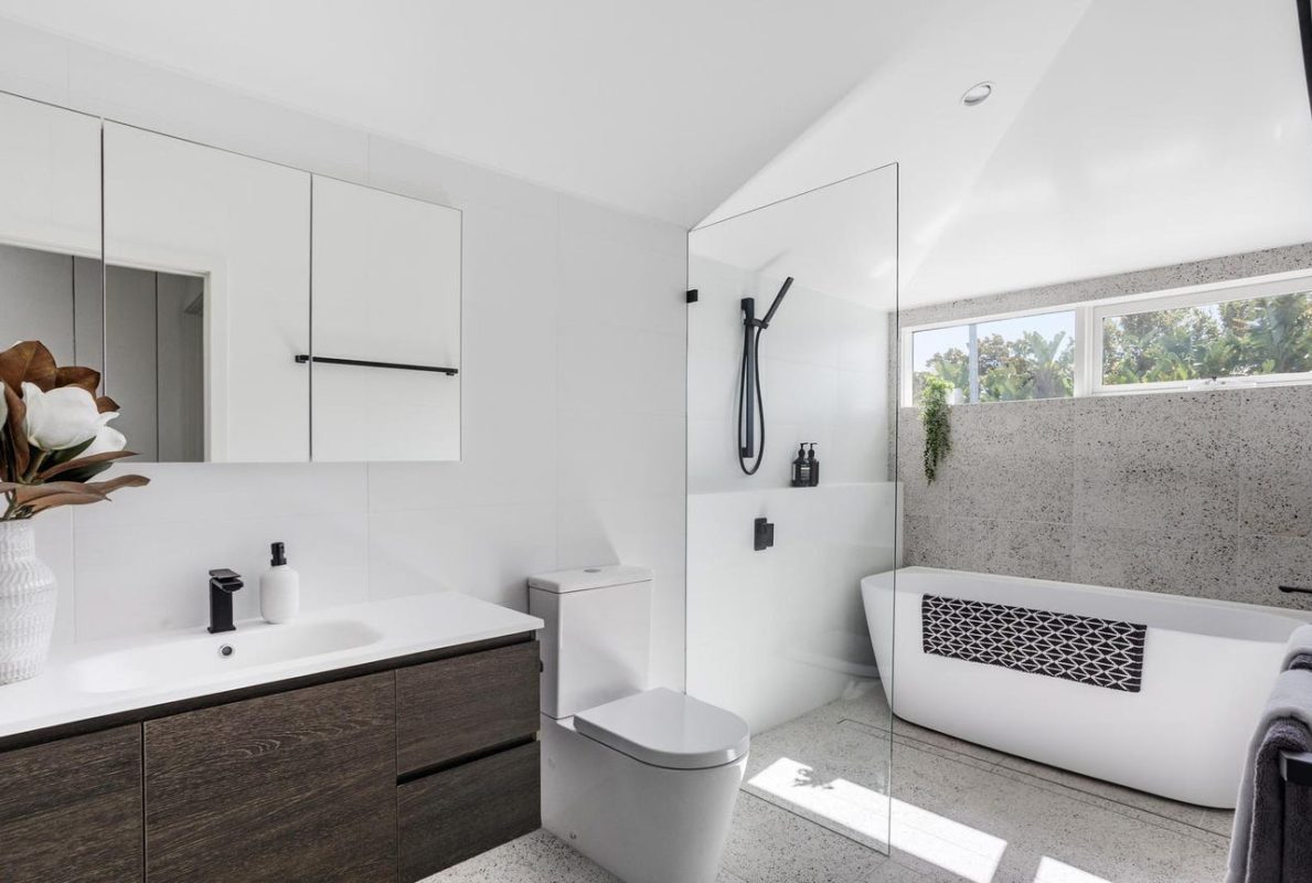 Barkly main bathroom